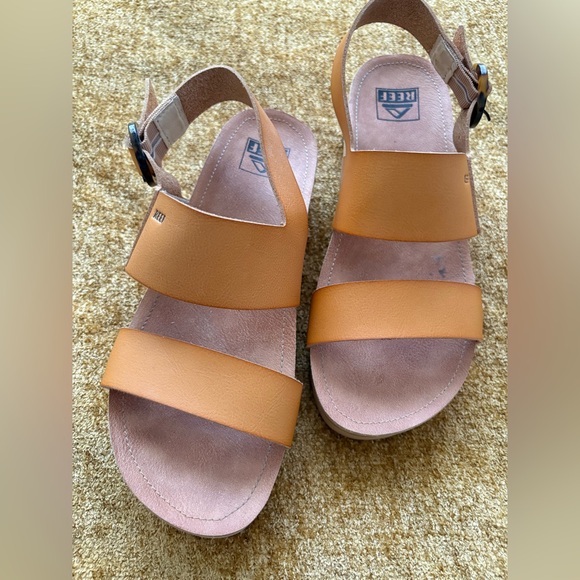 Reef Women’s Reef Vista Hi Buckle Sandal - Picture 3 of 8